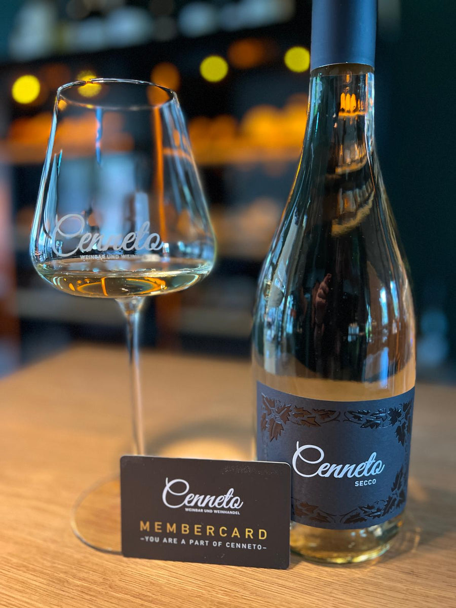Cenneto Membercard mit Weinglas und Flasche